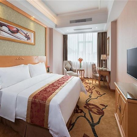 Vienna Hotel Tianbao Road Шеньчжень Екстер'єр фото