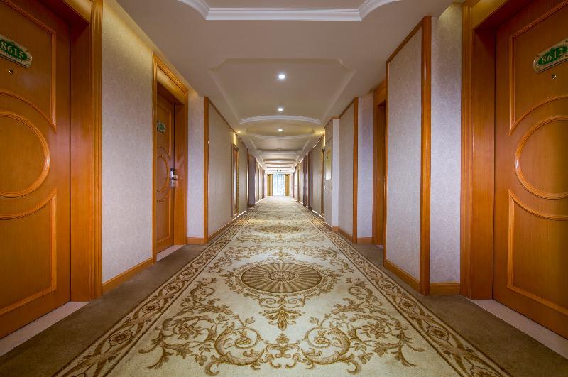 Vienna Hotel Tianbao Road Шеньчжень Екстер'єр фото